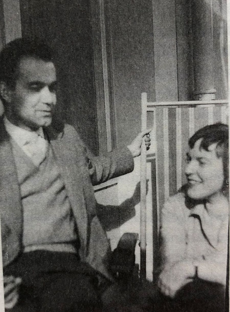 Kuno Raeber und Ingeborg Bachmann in der Franz Joseph Straße in München 1958 klein